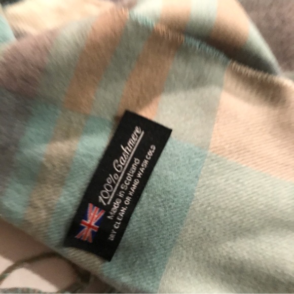 New 100% Cashmere Scarf Aqua Color - Picture 3 of 5